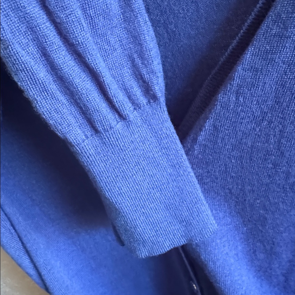 Banana Republic Merino Wool Women's Indigo V-Neck Button Cardigan Sweater Preppy - Picture 6 of 6